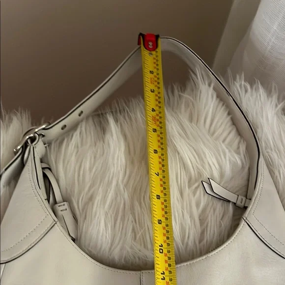 Coach White Leather Shoulder Bag - Picture 8 of 9